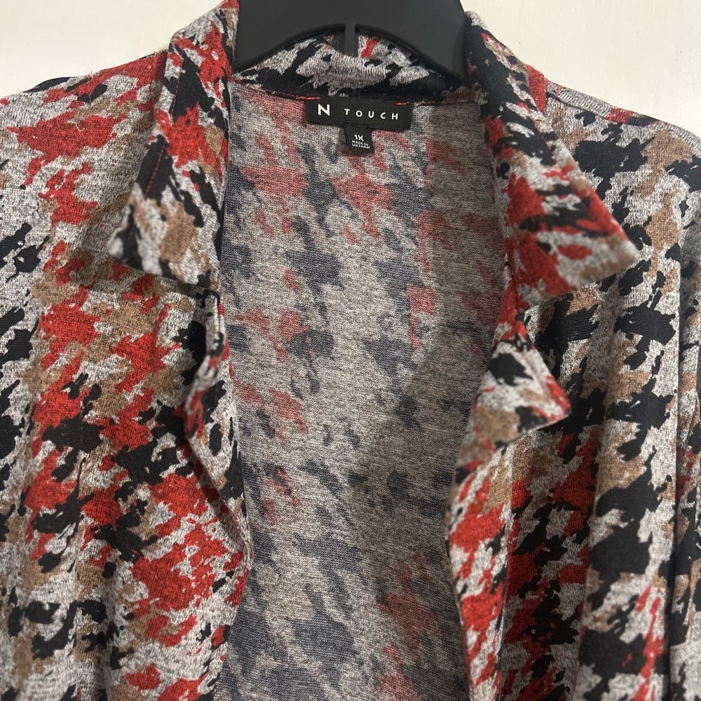 N Touch Women's Plus Size 1X Abstract Textured Jacket - Red, Black, & Gray - Picture 3 of 13
